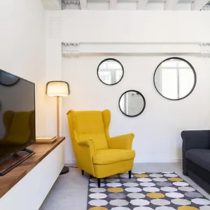 White Navigli Apartment