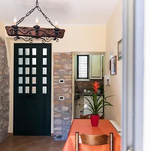 Apartment Vico Tauro House