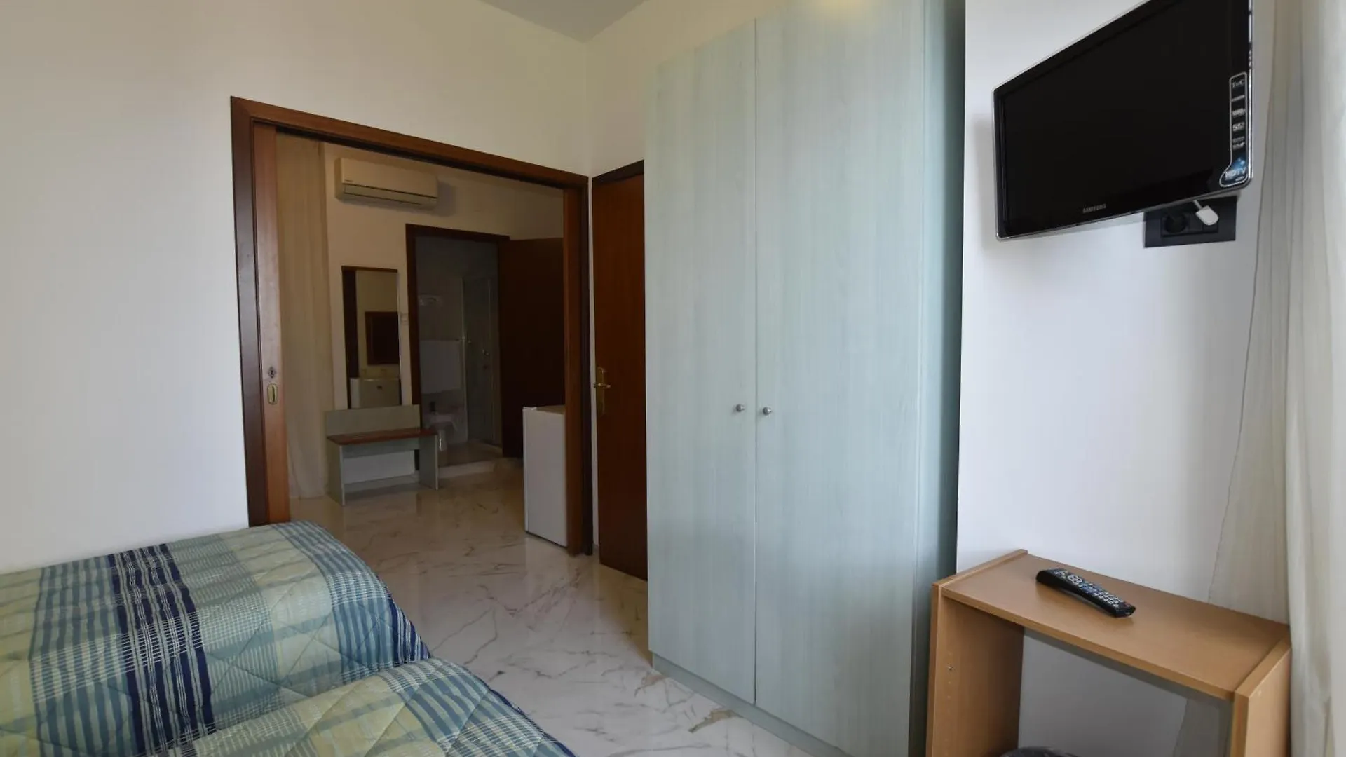 Hotel Condor Taormina 3*,  Italy