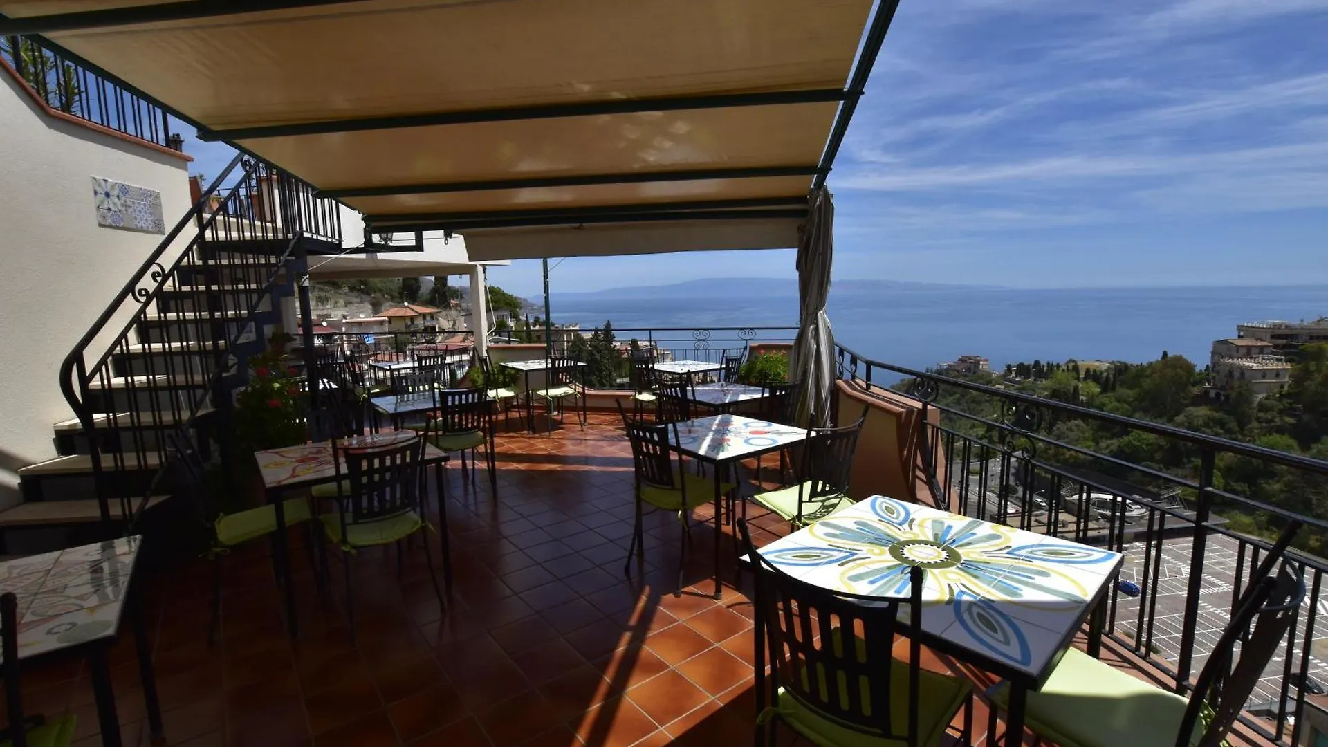 Hotel Condor Taormina 3*,  Italy